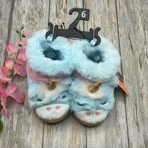 Baby Toddler Fuzzy Soft Comfy Unicorn Slippers Shoes Size 6